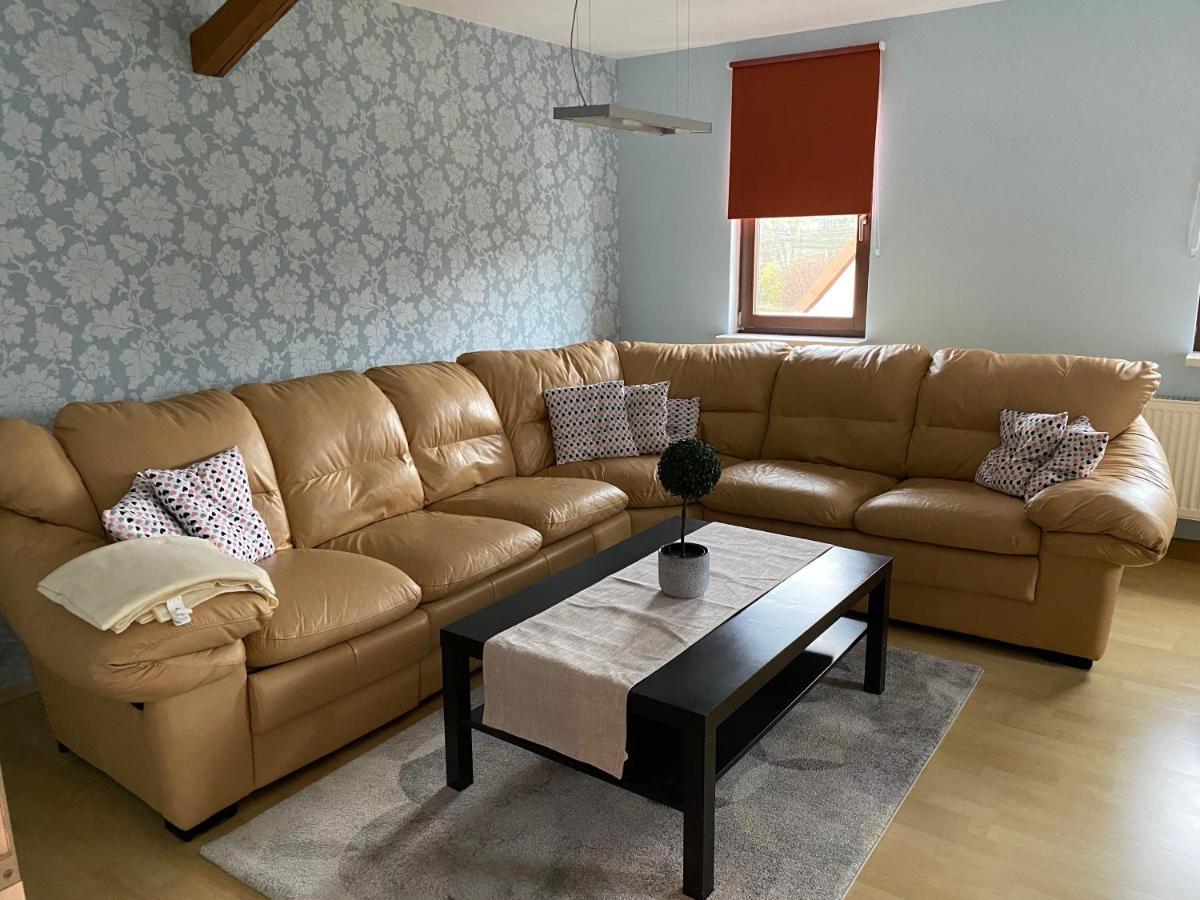 Niederzimmern Ferienwohnung „Zur Sonne“ מראה חיצוני תמונה